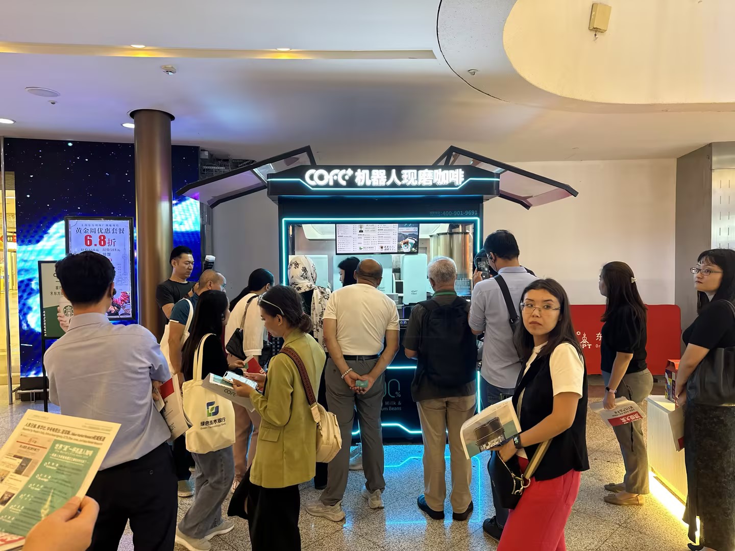 COFEBOT em aeroporto